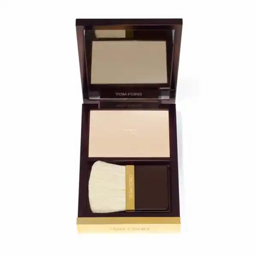 

Пудра Translucent Finishing, оттенок Albaster Nude Tom Ford Beauty