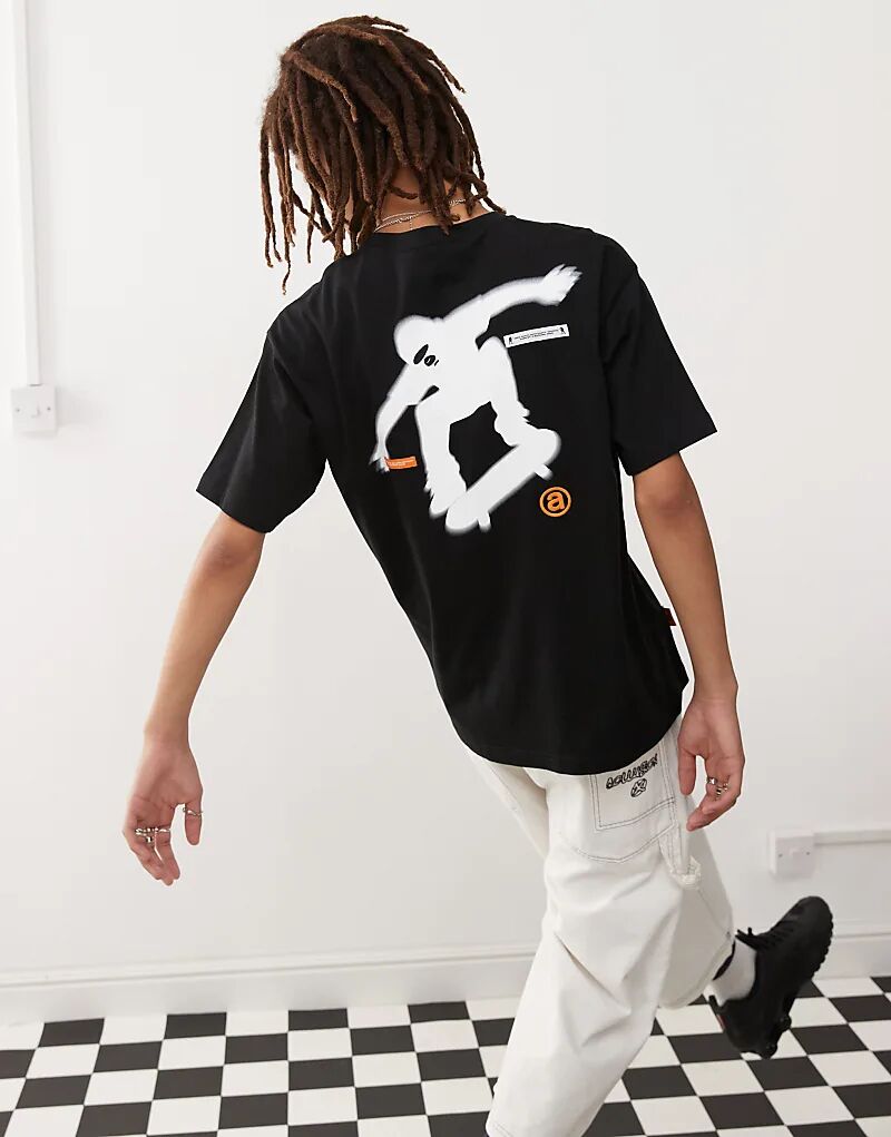 

Футболка с принтом скейтера Aape By A Bathing Ape черного цвета