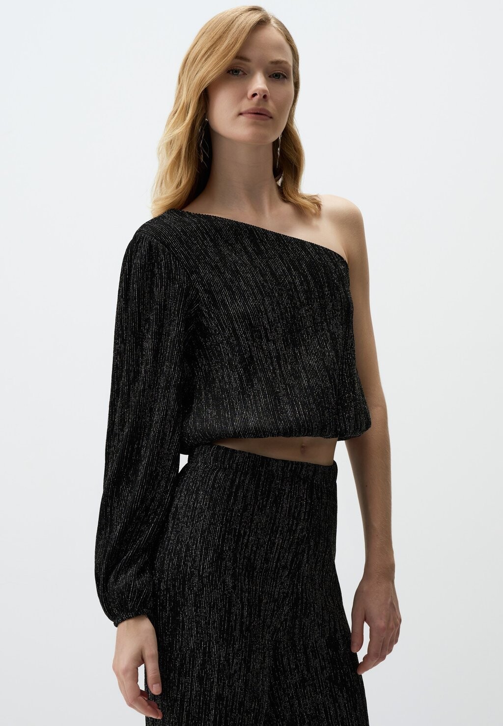 

Блуза CHRISTMAS SPARKLING GLAM ONE-SHOULDER Jimmy Key, черный