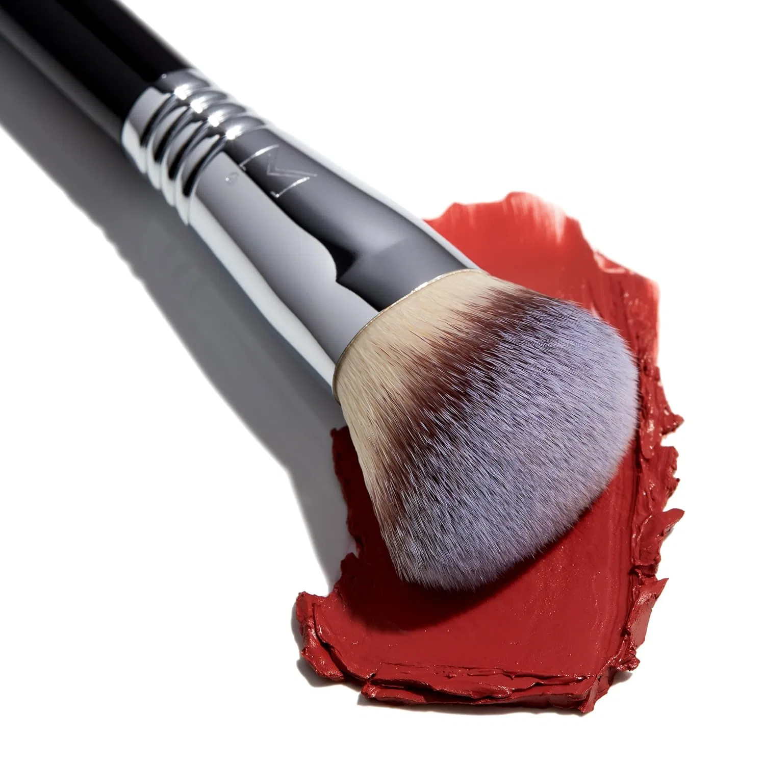 Кисть для румян Sigma Beauty F43 Soft Angled Cheek Brush Sigma Beauty — фото 4