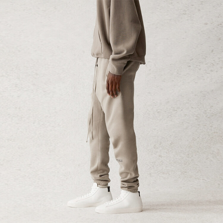 Трикотажные спортивные штаны унисекс Moss Fear Of God Essentials, цвет Moss — фото 4