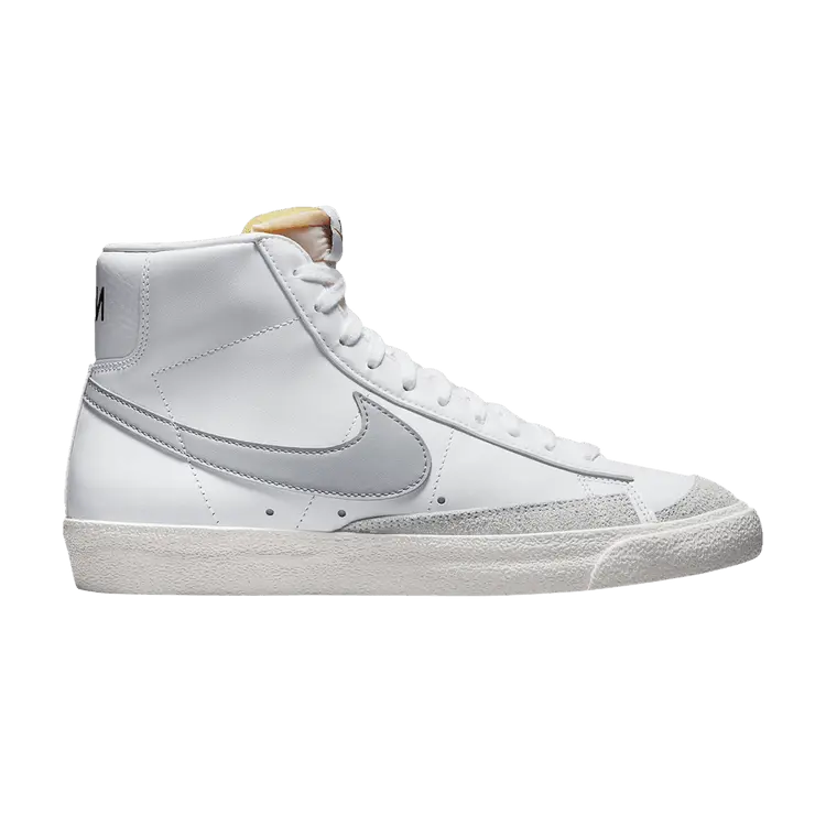 

Кроссовки Nike Blazer Mid '77 Vintage 'Light Smoke Grey', белый