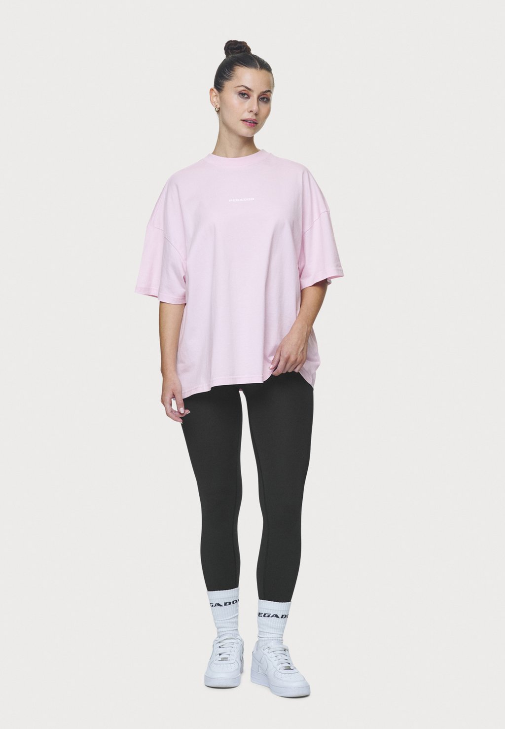 

Принт на футболке ARENDAL LOGO HEAVY OVERSIZED TEE Pegador, розовый