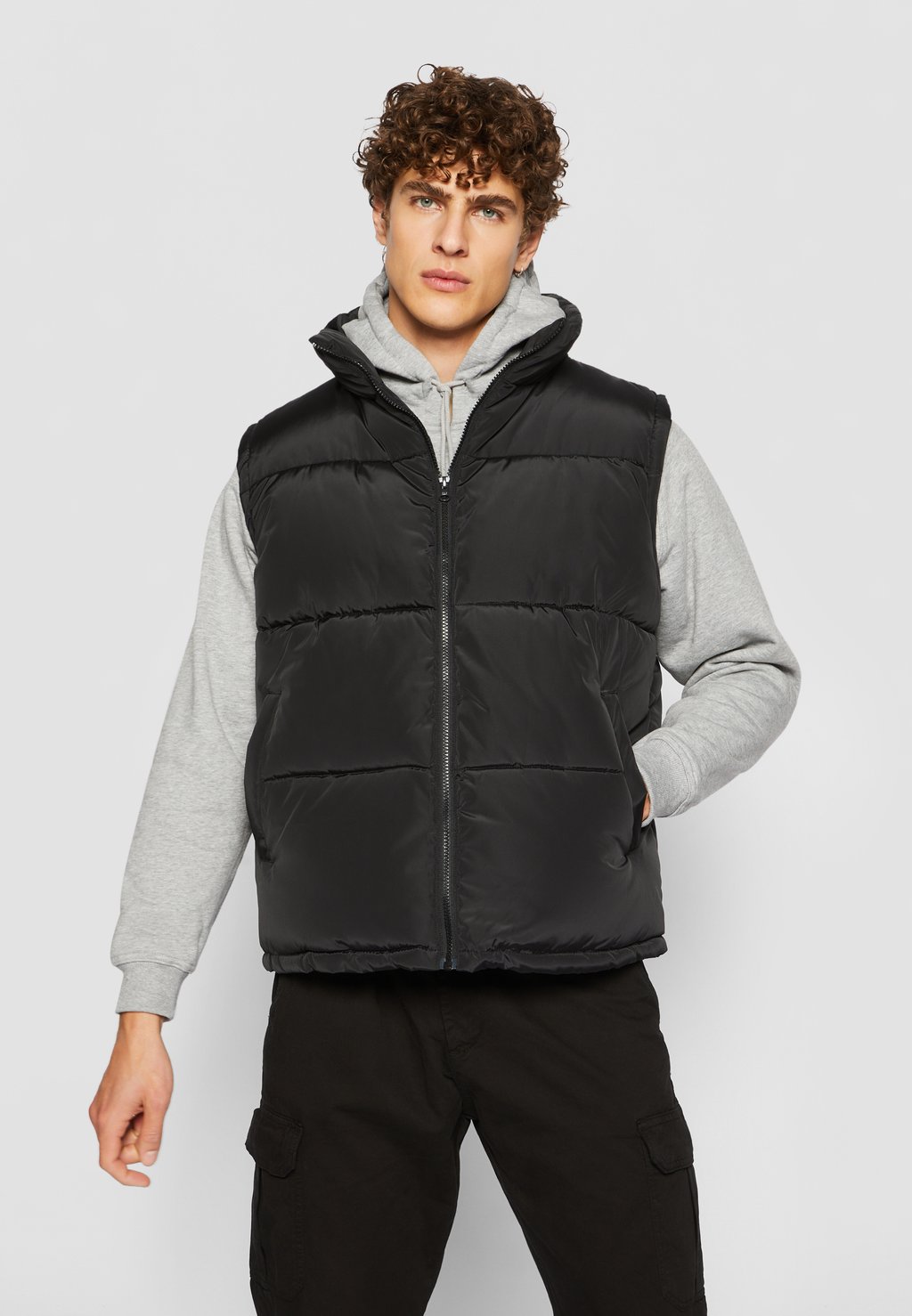 

Без рукавов BLOCK PUFFER VEST Urban Classics, черный/черный