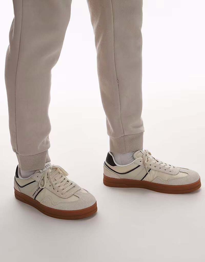 

Кроссовки Tommy Jeans Grenwich белого и коричневого цветов