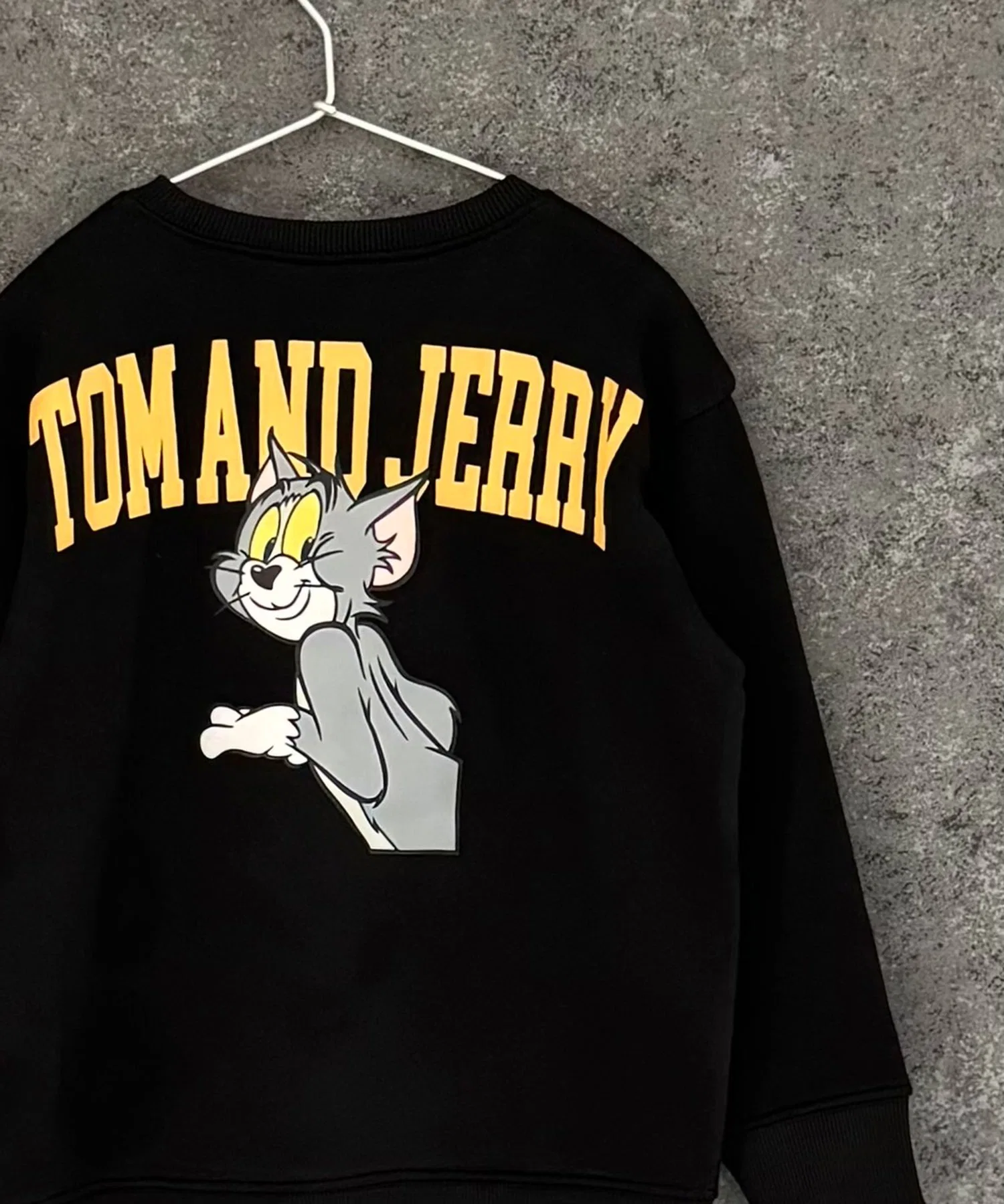 【TOM&JERRY】 Мягкая подкладка из хлопка, не образует катышков, принт на спине, БОЛЬШАЯ толстовка