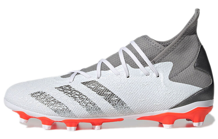 

Мужские футбольные кроссовки Adidas Predator