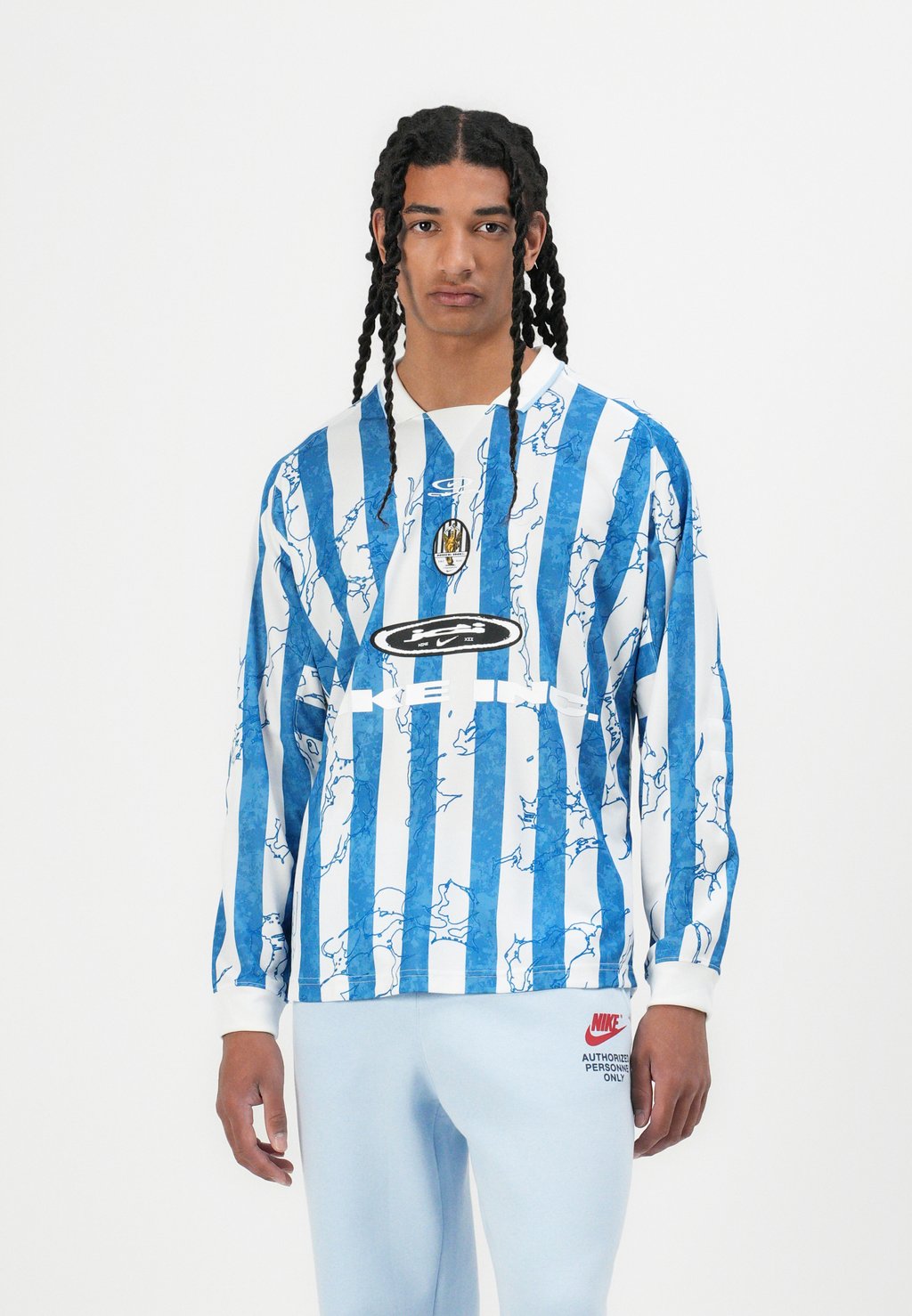 

Лонгслив Nike Sportswear, светло-голубой