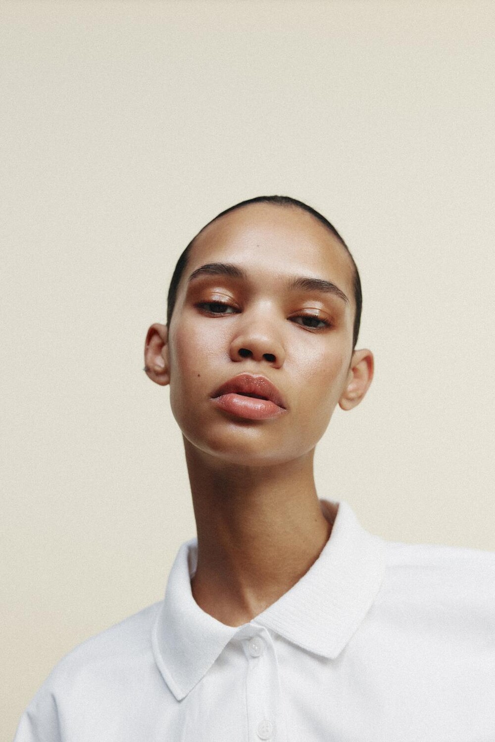 

Рубашка с ребристом на горловине ZARA, белый