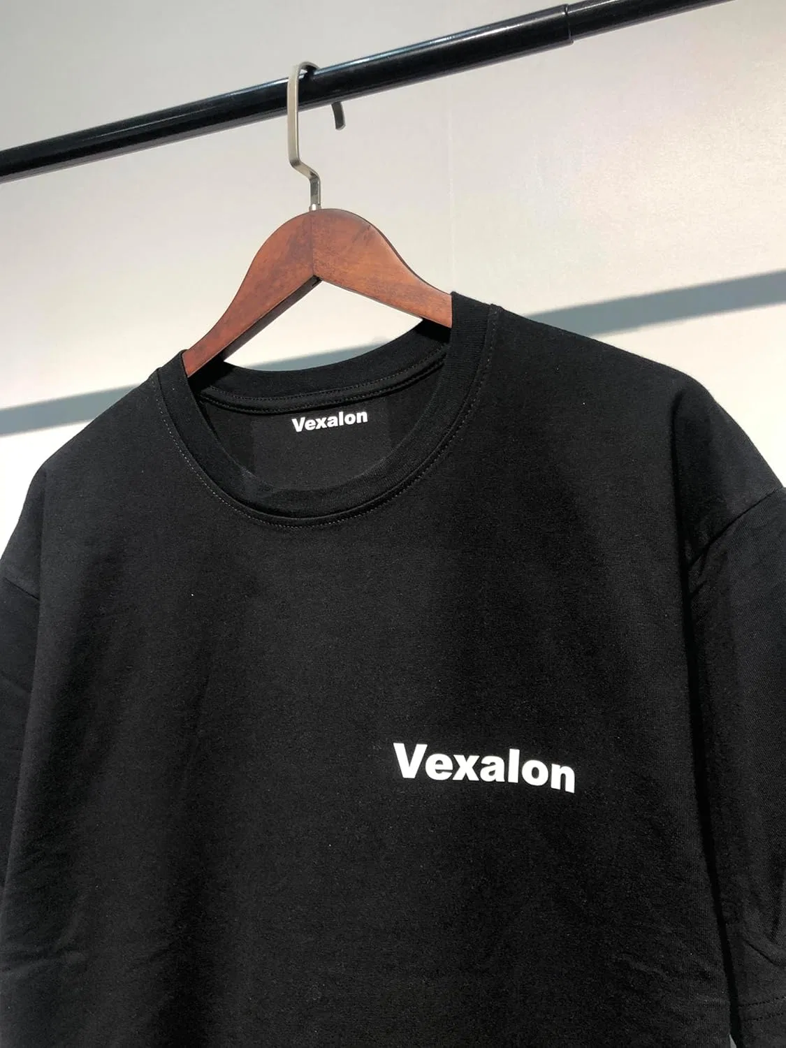 Vexalon мужская футболка - короткий рукав, круглый вырез, мягкая облегающая модель Generic, черный — фото 2