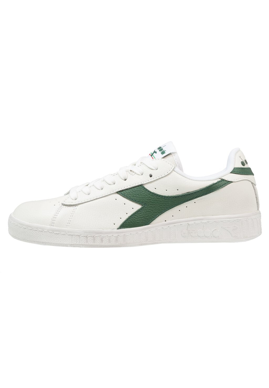

Кроссовки Diadora