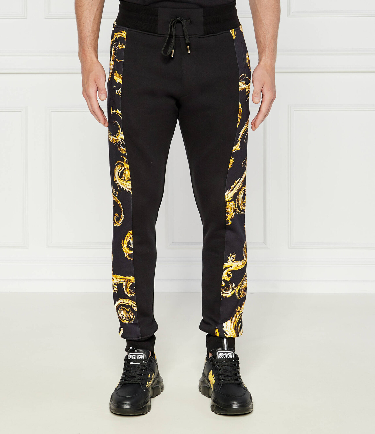 

Спортивные брюки Versace Jeans Couture Regular Fit, черный