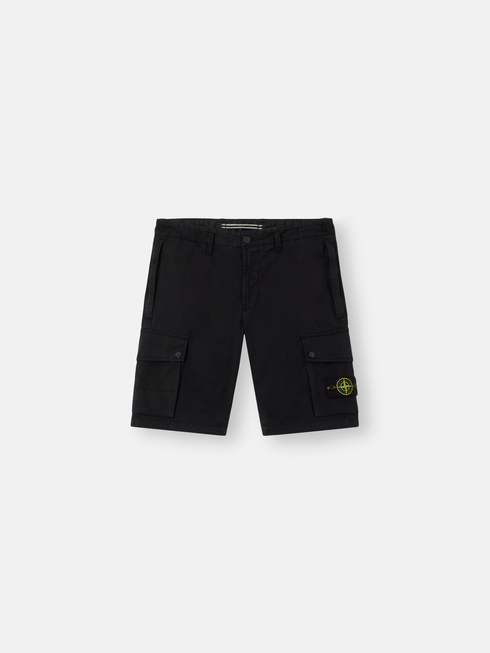 

Узкие шорты-бермуды с карманами на молнии Stone Island L100011 SUPIMA COTTON TWILL STRETCH-TC, черный