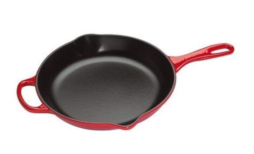 

Сковорода для жарки и сервировки Le Creuset чугунная вишнёво-красного цвета 23 см