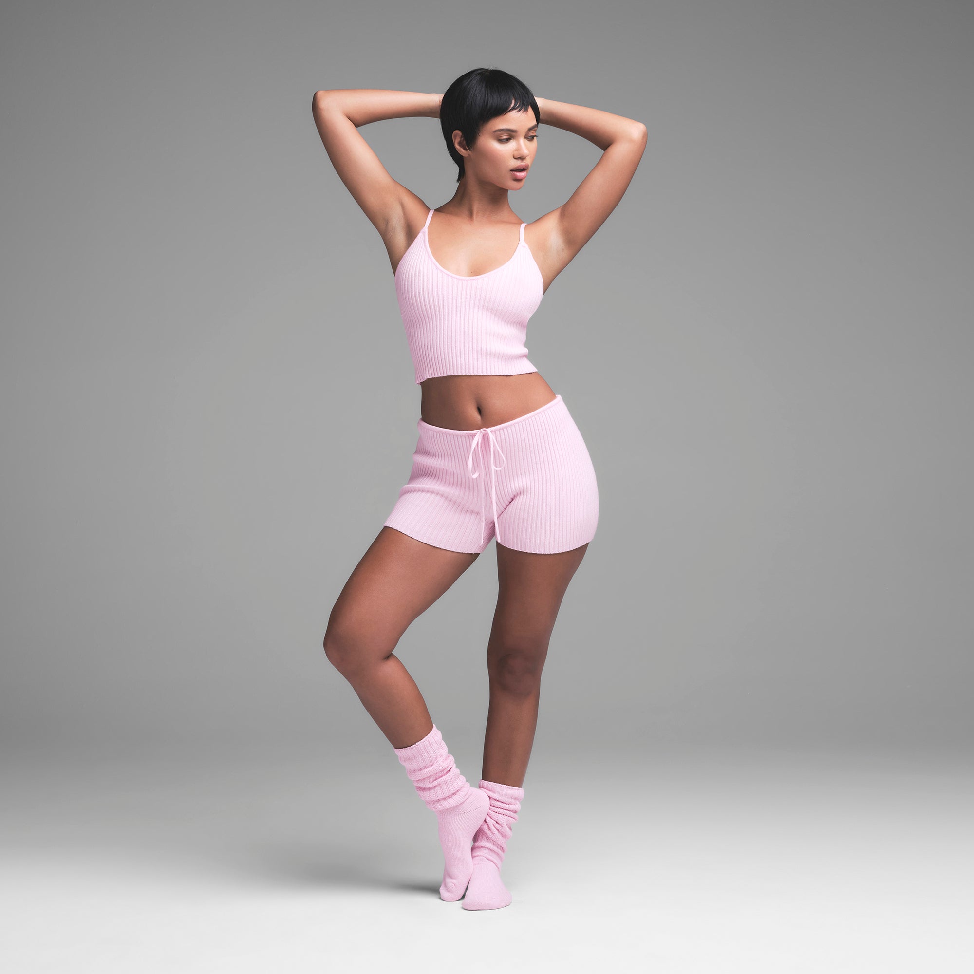 

Свитер короткий трикотажный SKIMS, цвет baby pink