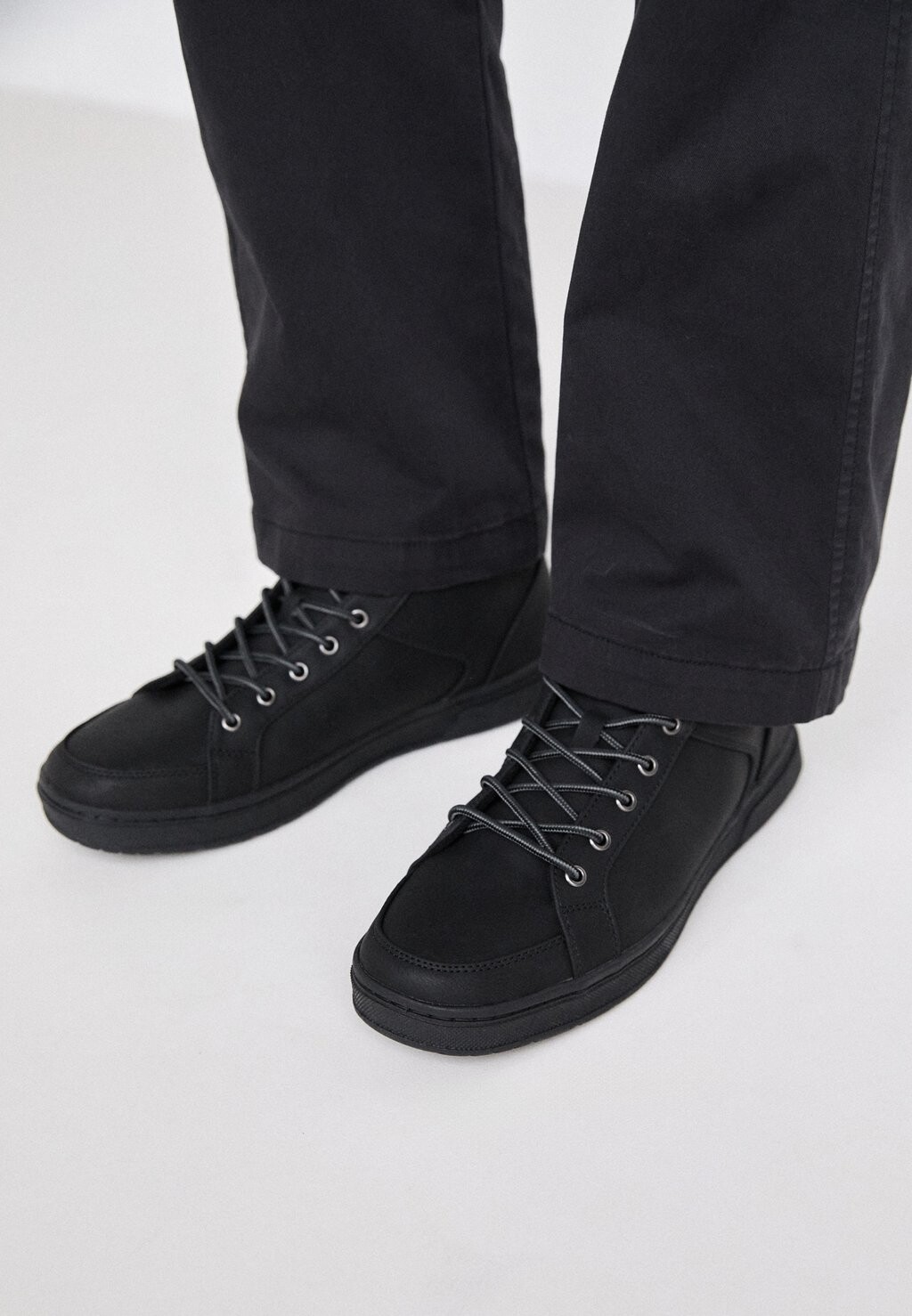 

Высокие кроссовки PIPER MID Levi's®, черный