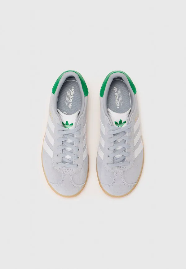 Кроссовки gazelle унисекс Adidas Originals, Halo Silver-Coloured/White/Green — фото 4