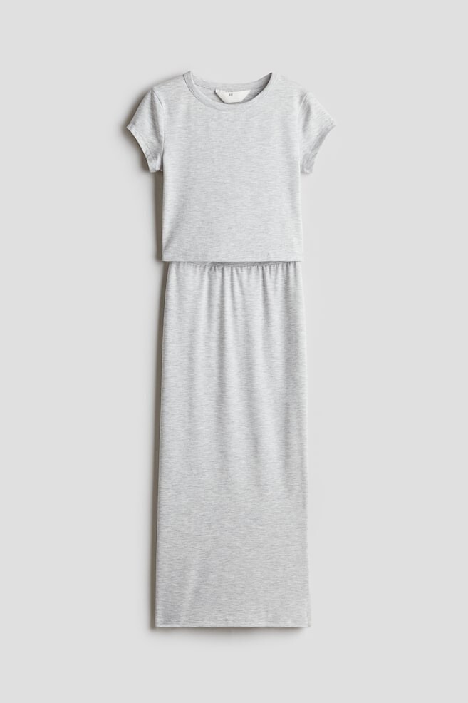 

Комплект из двух предметов: футболка и юбка H&M, серый