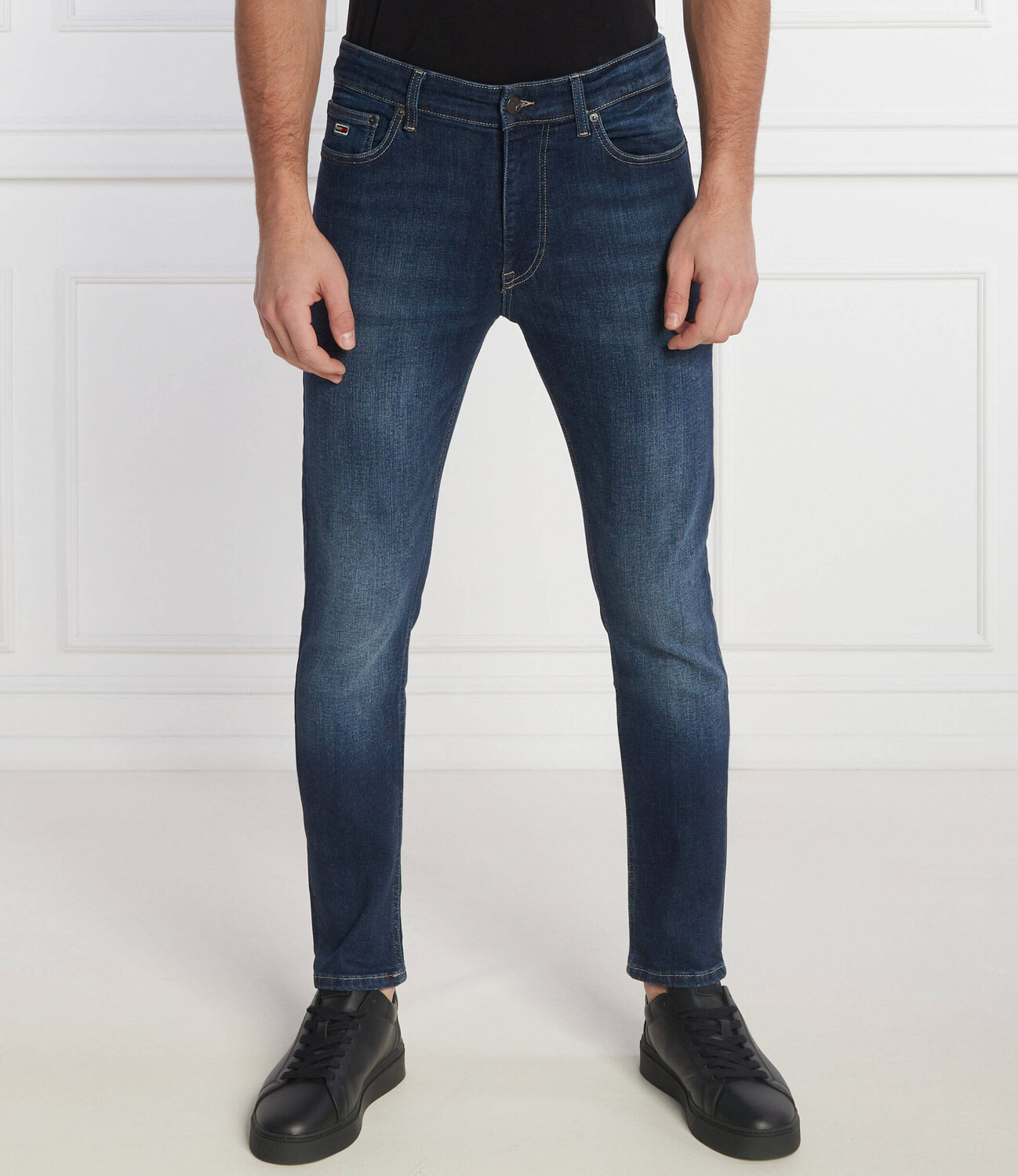 

Джинсы Tommy Jeans Simon Slim Fit, синий