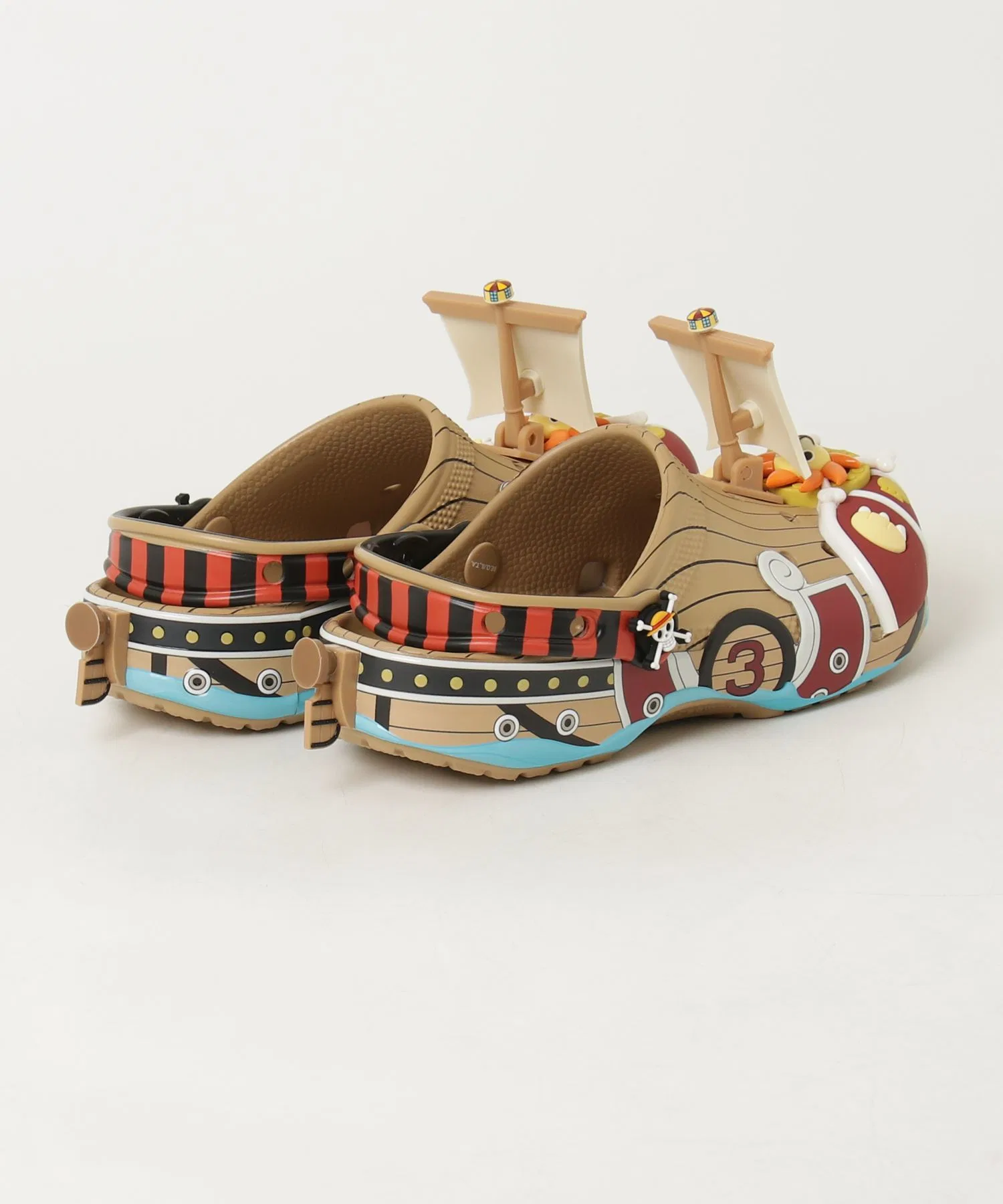 Crocs One Piece Thousand Sunny Classic Clogs — фото 2