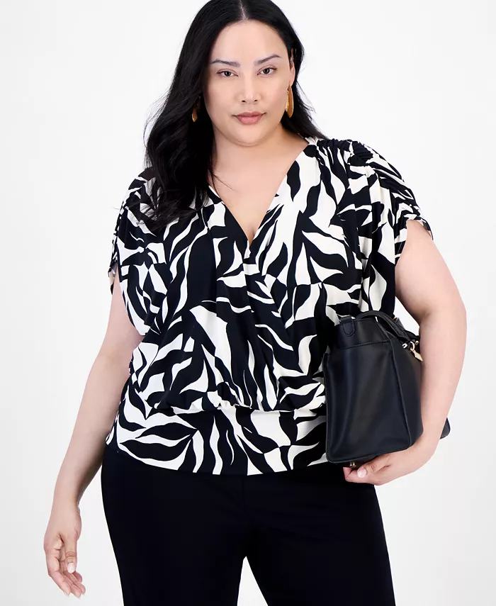 

INC International Concepts Plus Size Топ с принтом и драпировкой на запах I.N.C. International Concepts, черный