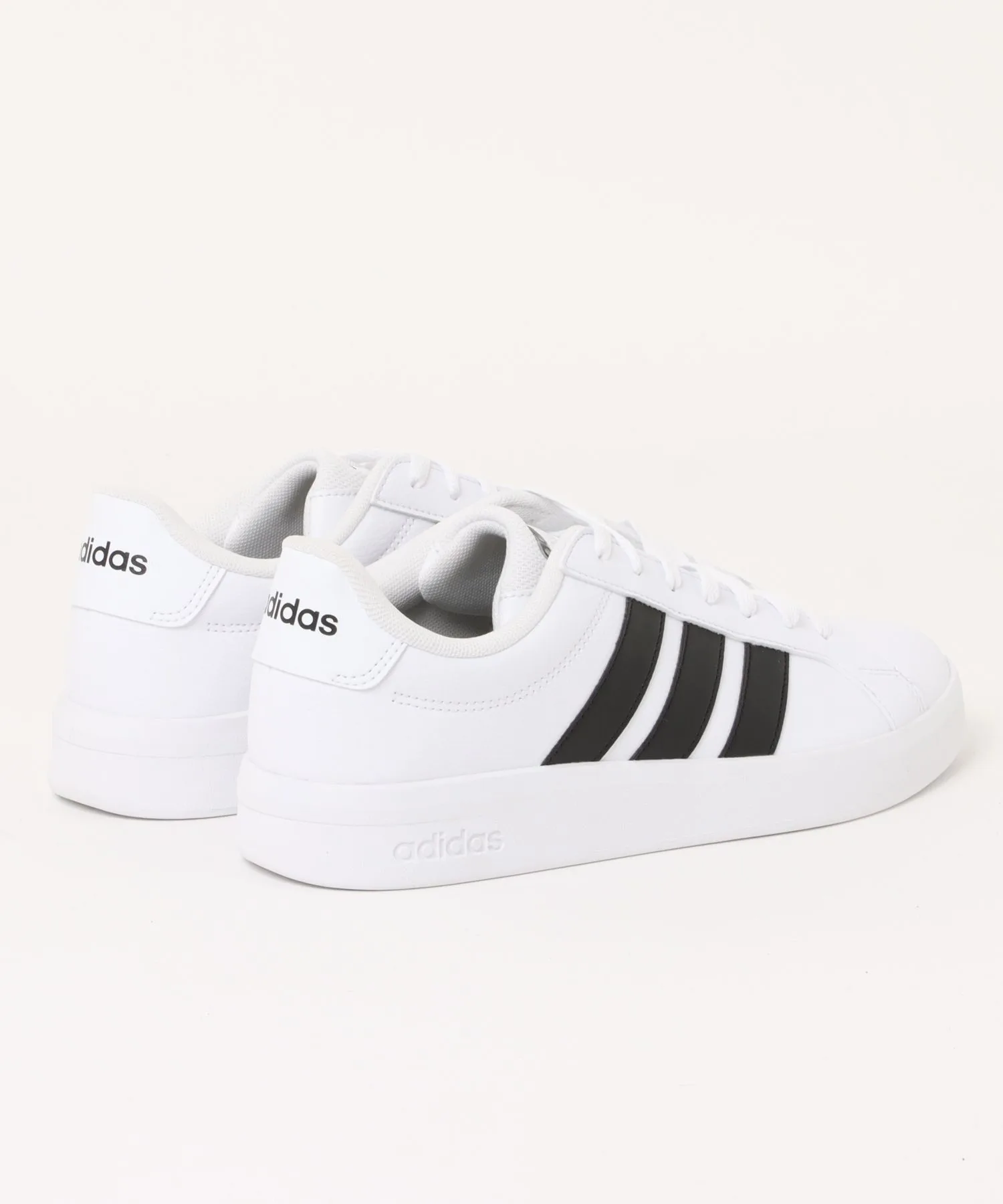 Мужские кроссовки из синтетической кожи Grand Court Base 3.0 adidas бело-черные — фото 2