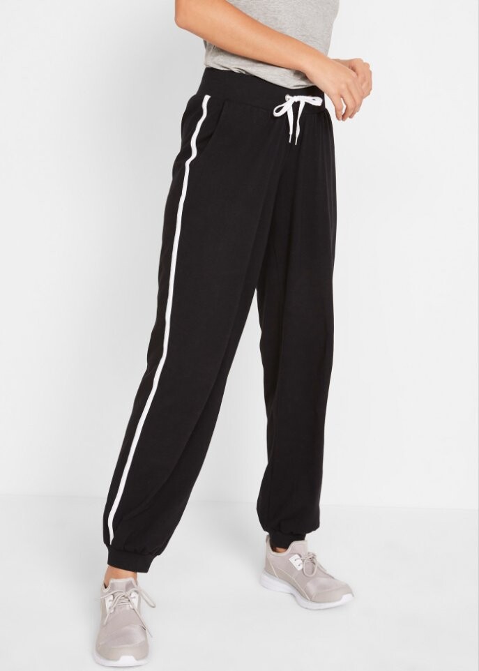 Хлопковые спортивные штаны без щиколотки Bpc Bonprix Collection, черный — фото 3