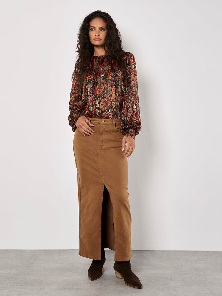 

Apricot Блузка черно-красного цвета