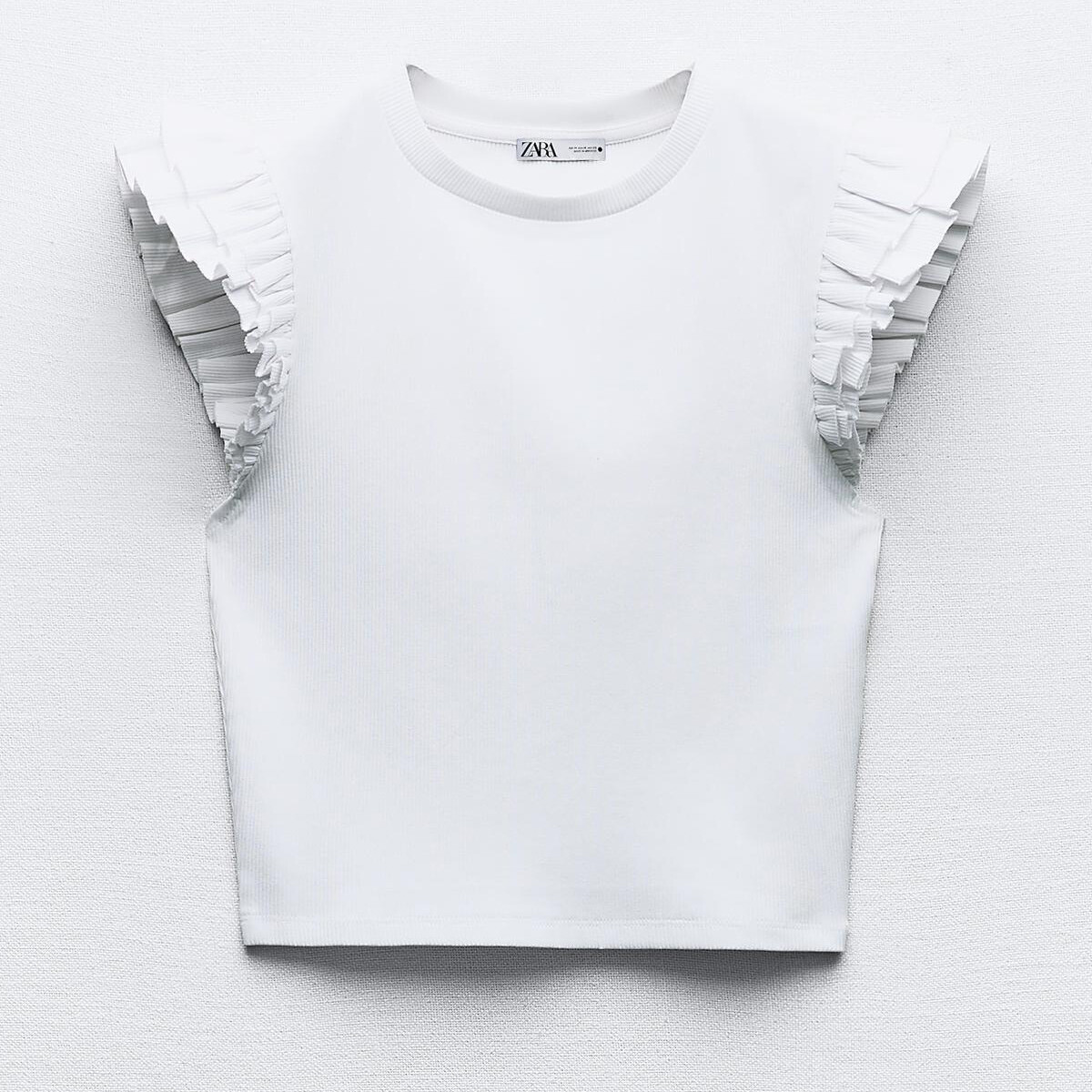 

Футболка Zara Ribbed With Ruffles, белый