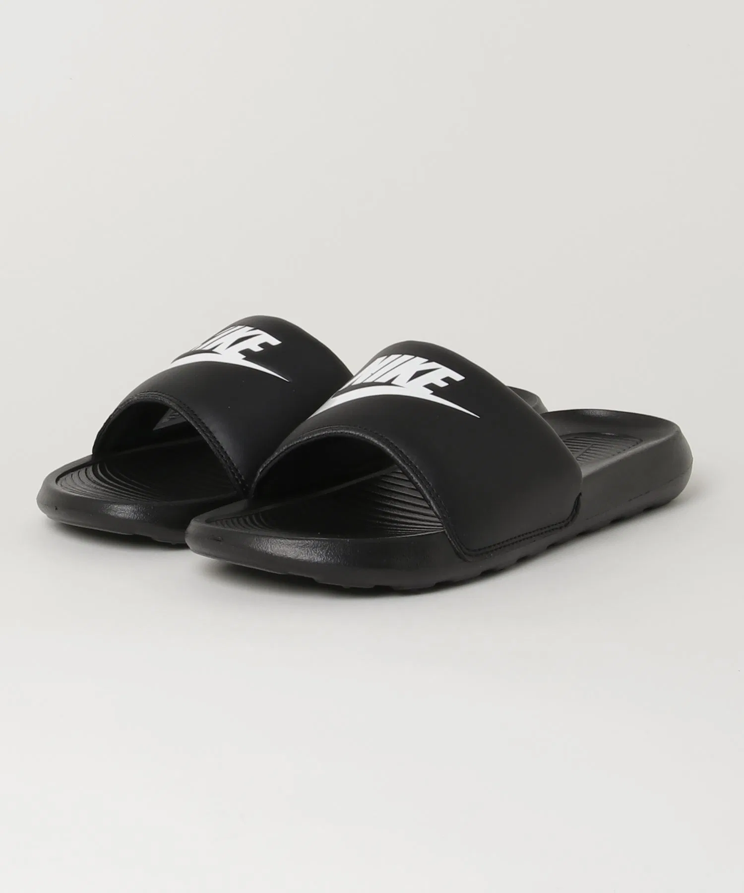 Унисекс шлёпанцы NIKE Victori One чёрные