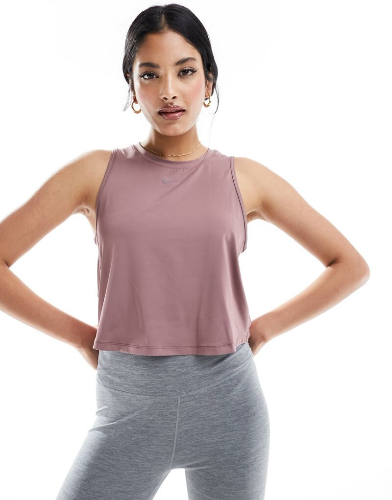 

Дымчато-лиловая приталенная майка Nike dri-fit Nike