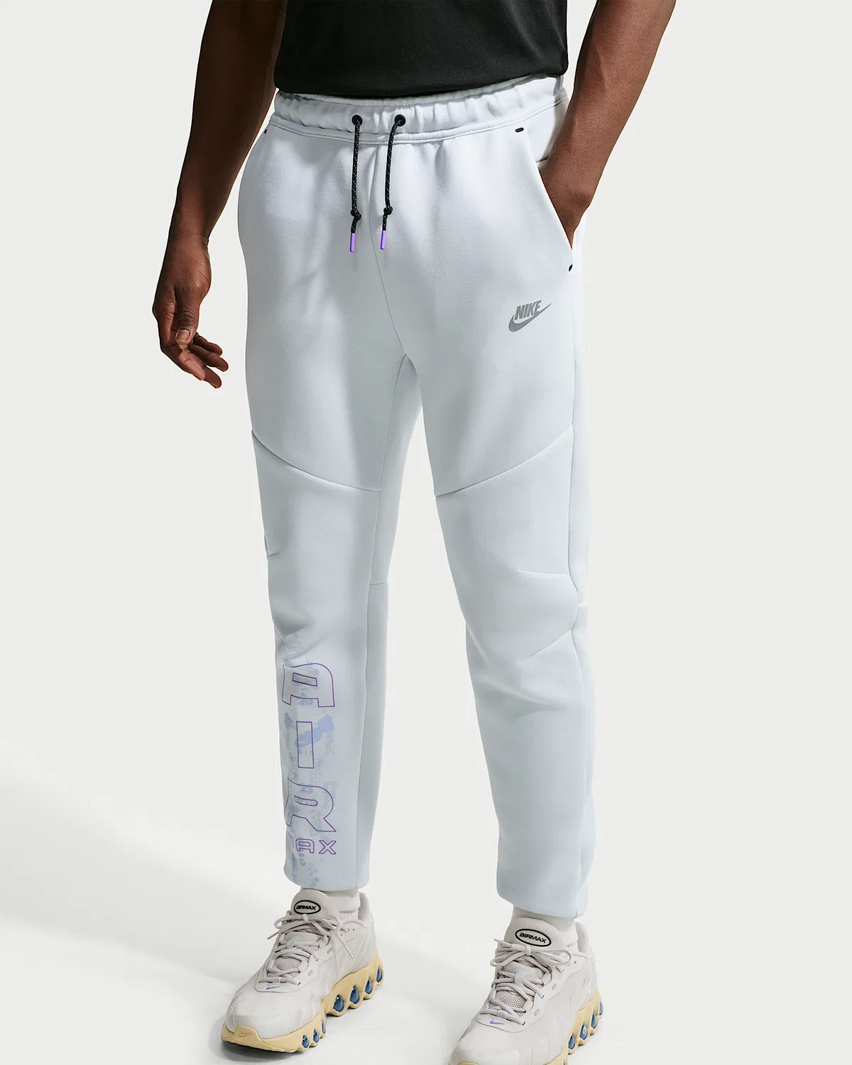 Мужские флисовые джоггеры Nike Tech, Off White/Bright Violet — фото 2