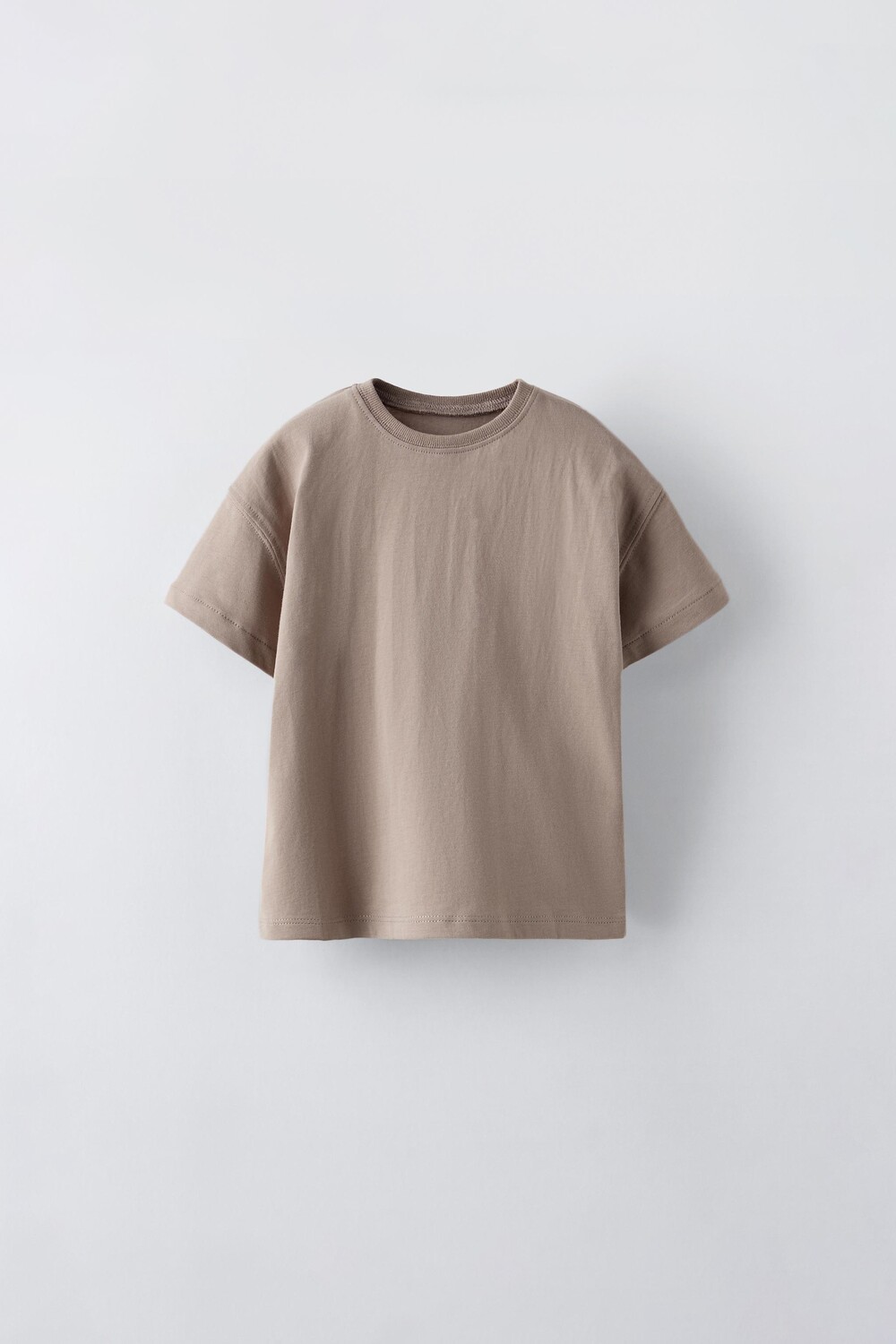 

Футболка с аппликациями-бирками ZARA, цвет earth