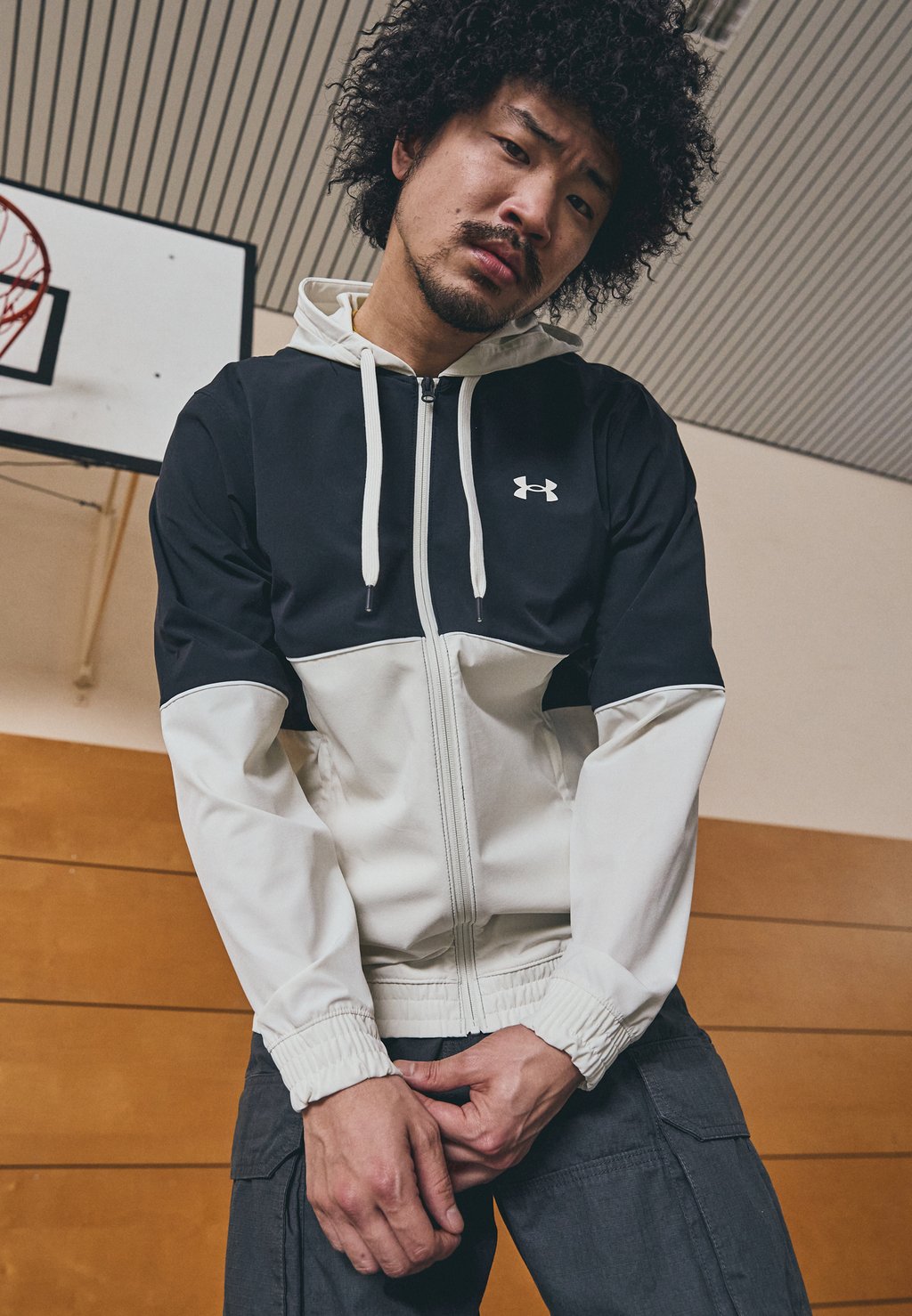 

Тренировочная куртка ZONE JACKET Under Armour, бежевый