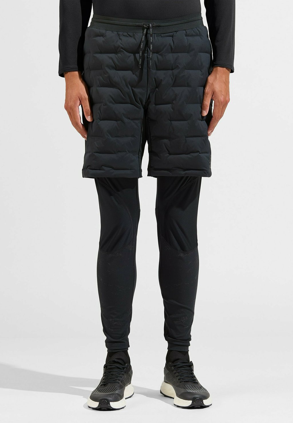 

Спортивные шорты ZEROWEIGHT INSULATOR ODLO, черный