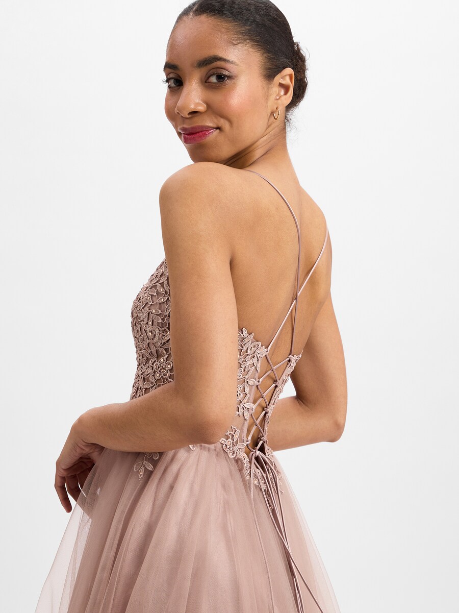 

Вечернее платье Vera Mont, Dusky pink