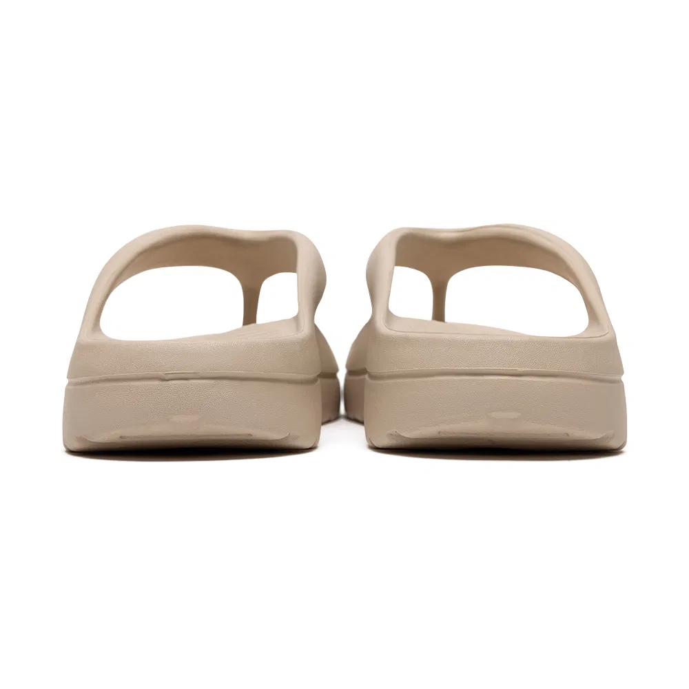 Мужские вьетнамки Arch-Fit Foam цвета сахара от Akiii Classic — фото 4