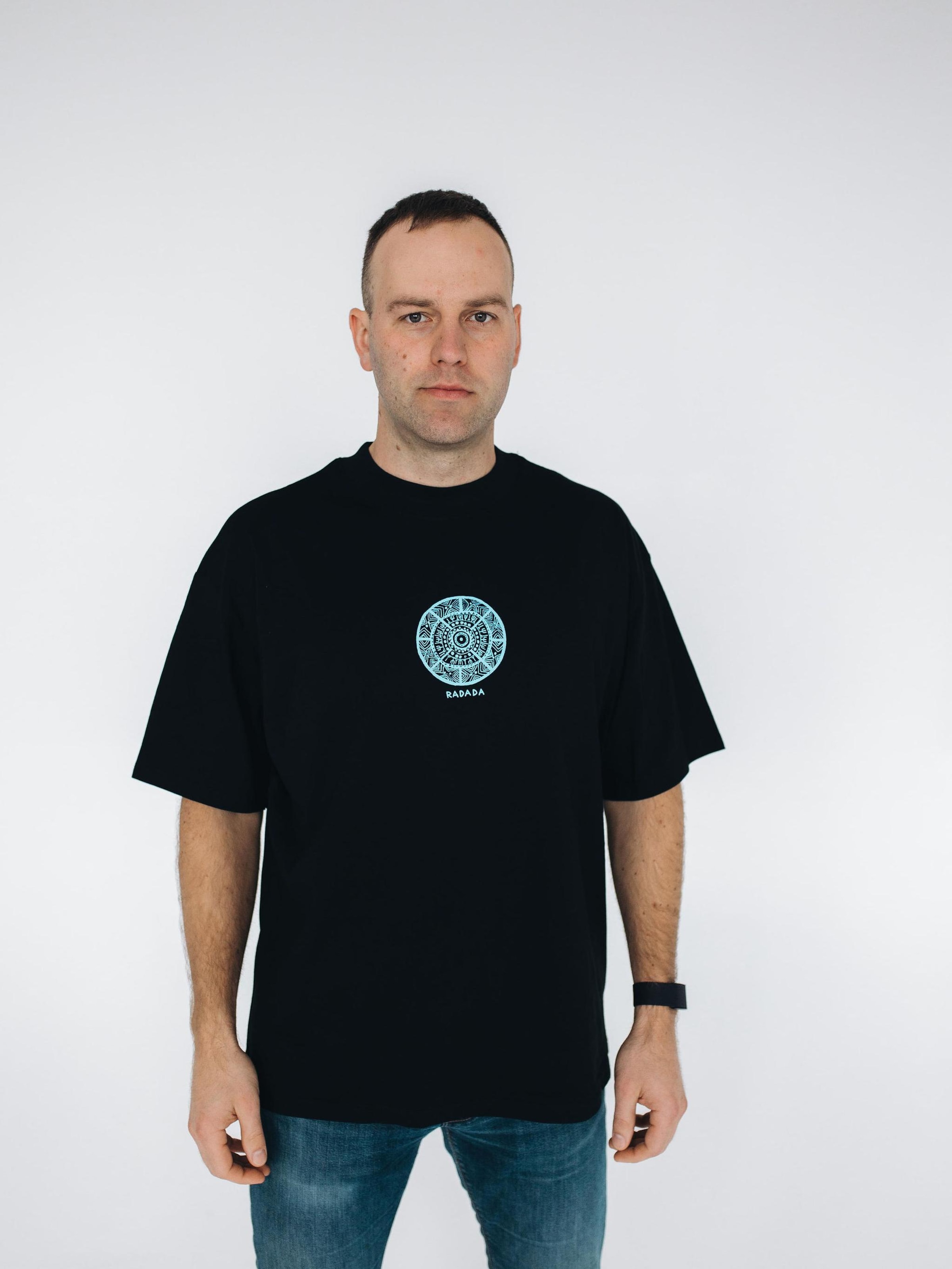 

RADADA Футболка 'VIKING' в черном цвете