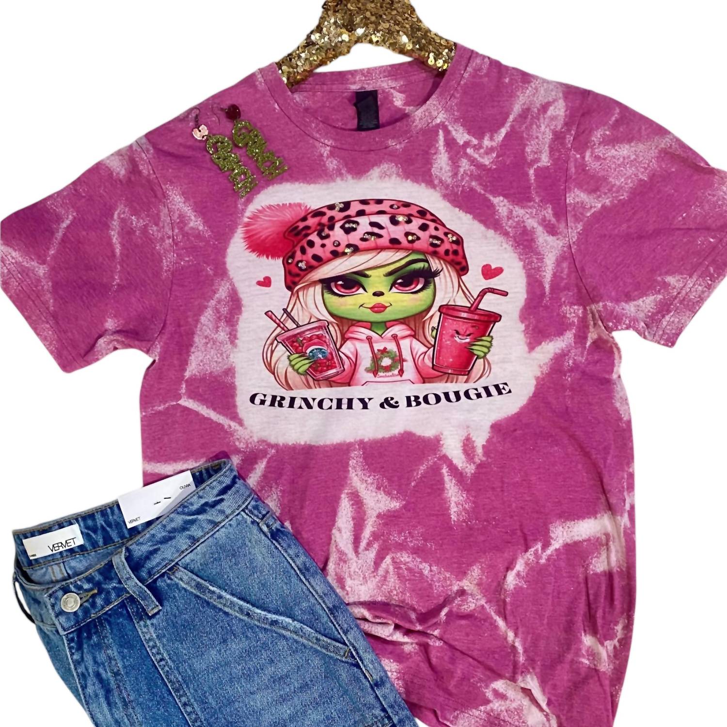 

Женская футболка Grinchy And Bougie Bleached розового цвета Ms. Bleached Tees N More