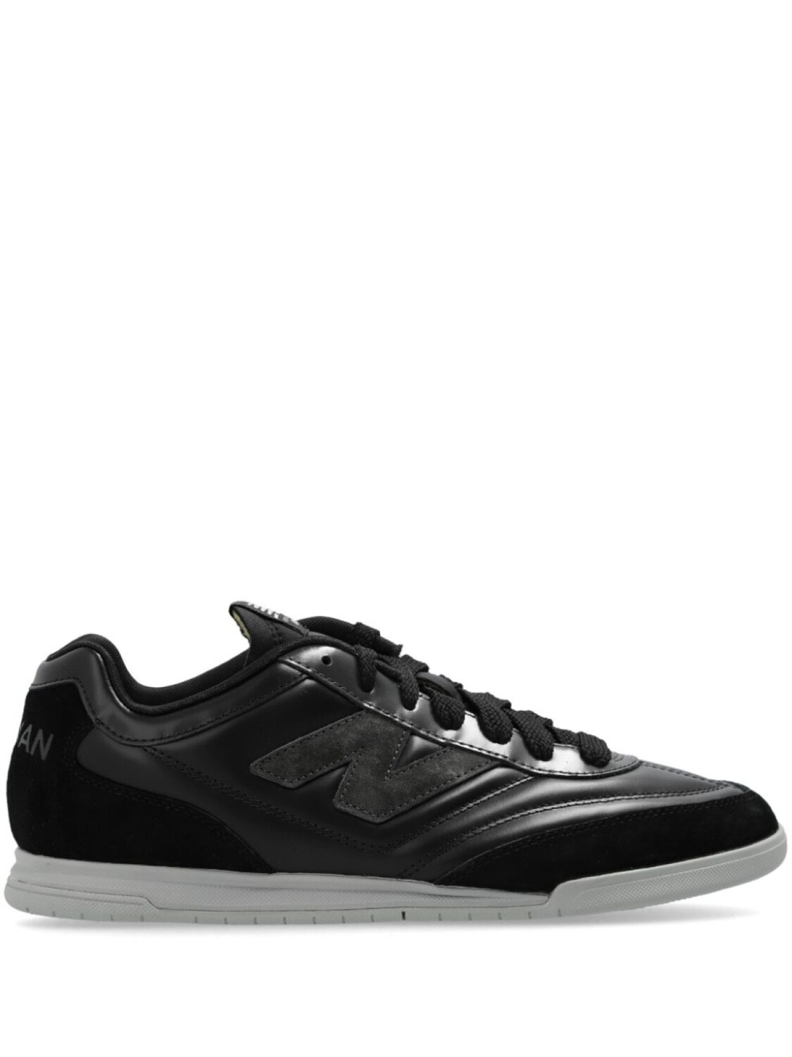 

Junya Watanabe MAN кроссовки RC42 из коллаборации с New Balance, черный