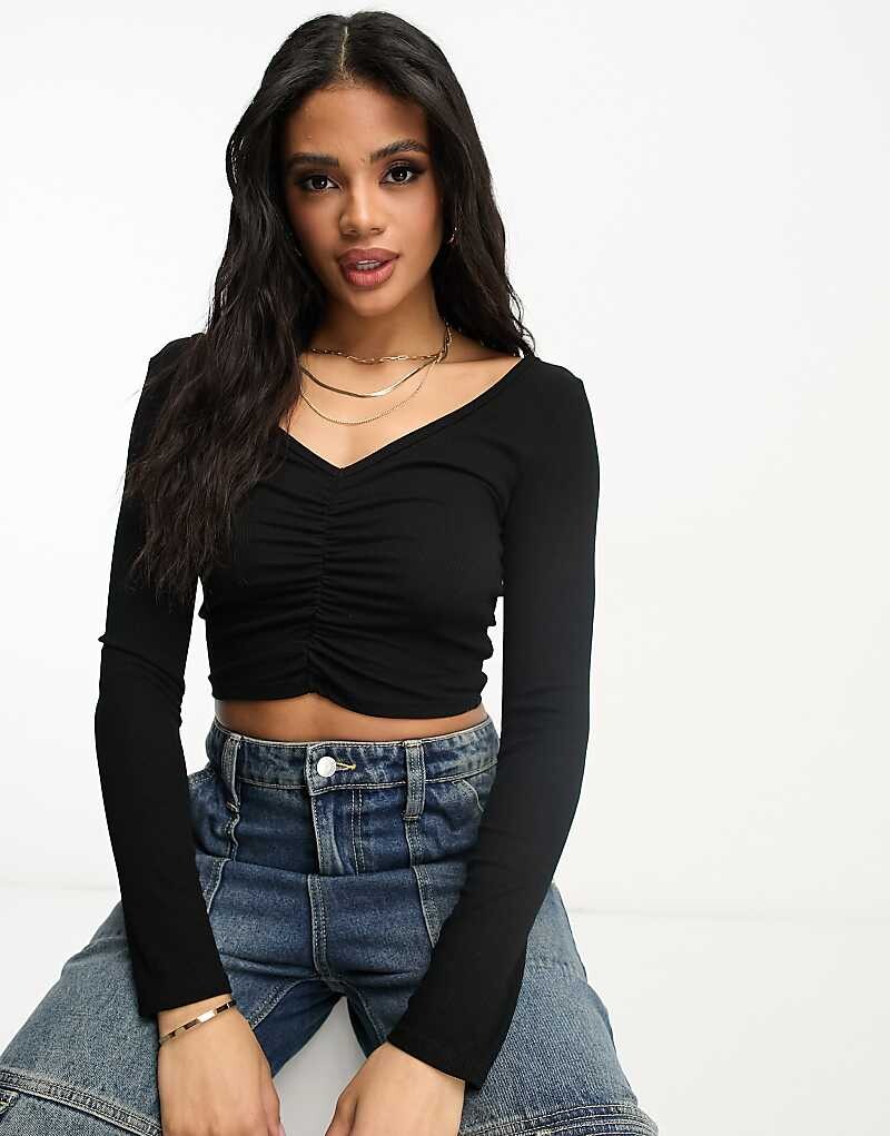 

ASOS DESIGN – Черный укороченный топ с V-образным рюшом спереди и сзади