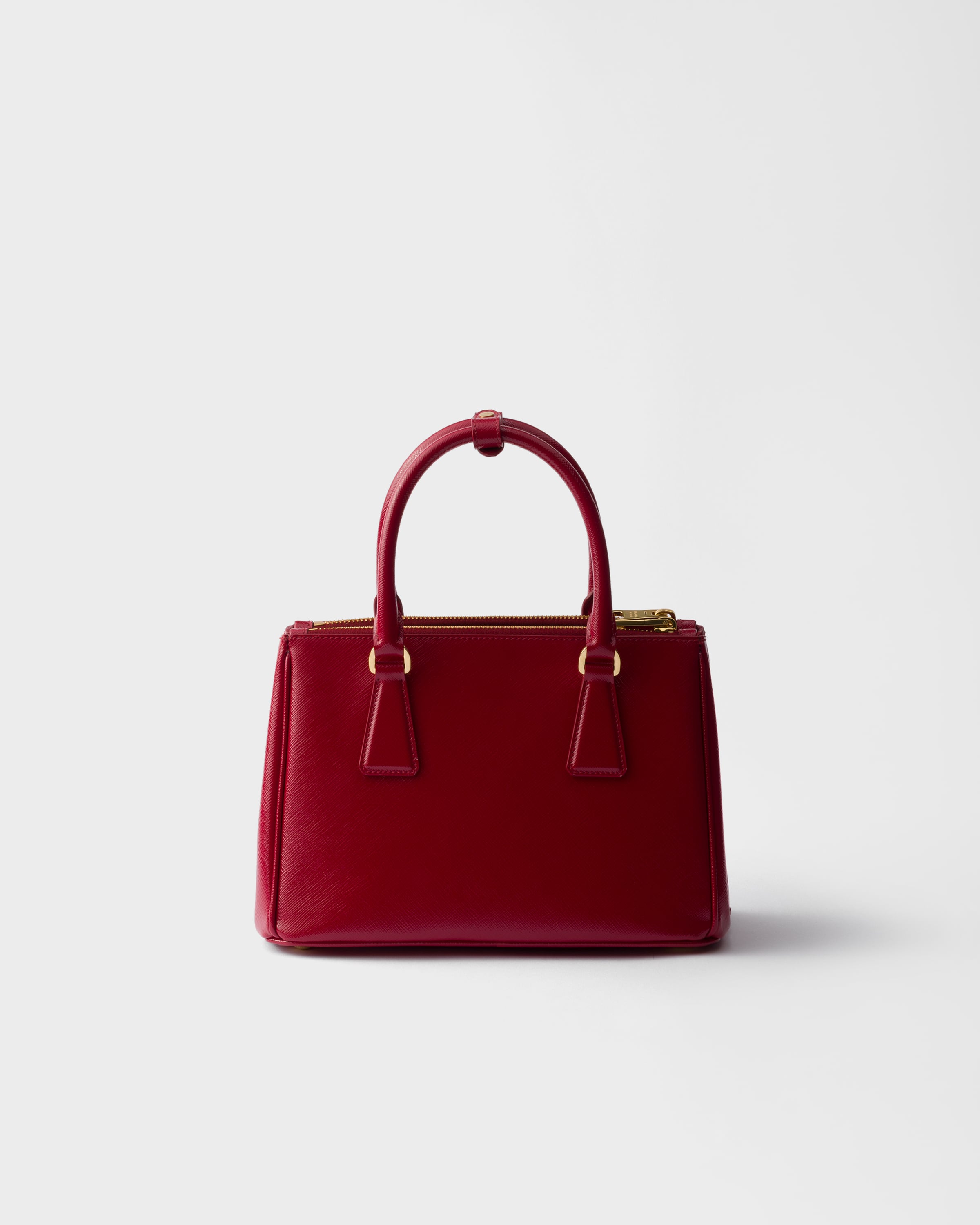 Маленькая сумка Prada Galleria из лакированной сафьяновой кожи Prada, вишнево-красный — фото 4