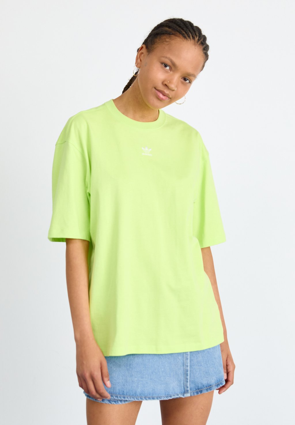 

Базовая футболка TEE Adidas Originals, зеленый