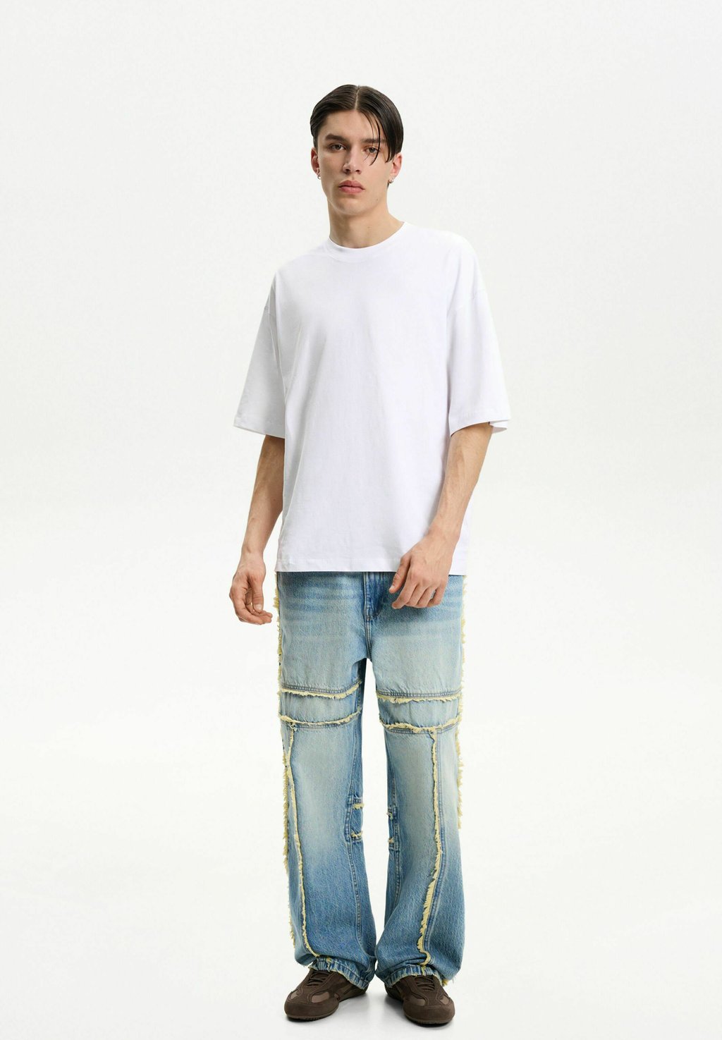 

Джинсы свободного кроя WITH FRINGING BAGGY Bershka, цвет Blue Denim