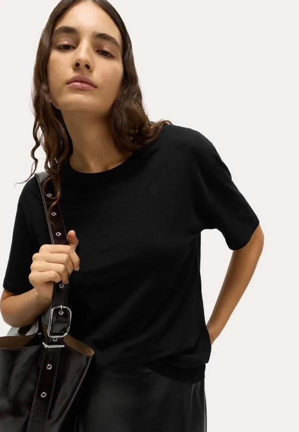 

Простая футболка Marks & Spencer, Black, Черный, Простая футболка Marks & Spencer, Black