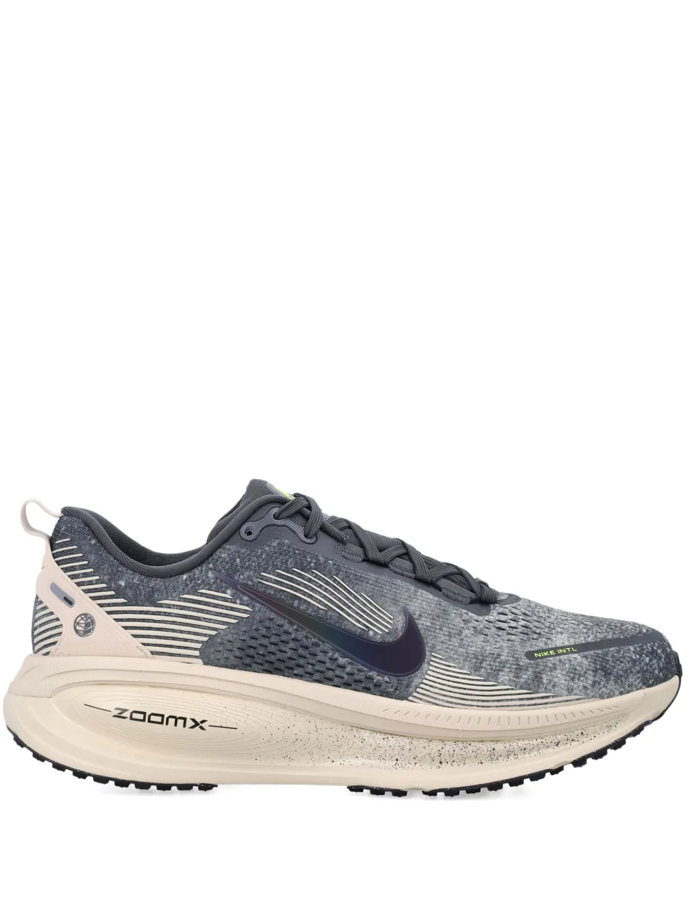 

Кроссовки на шнуровке Nike, серый