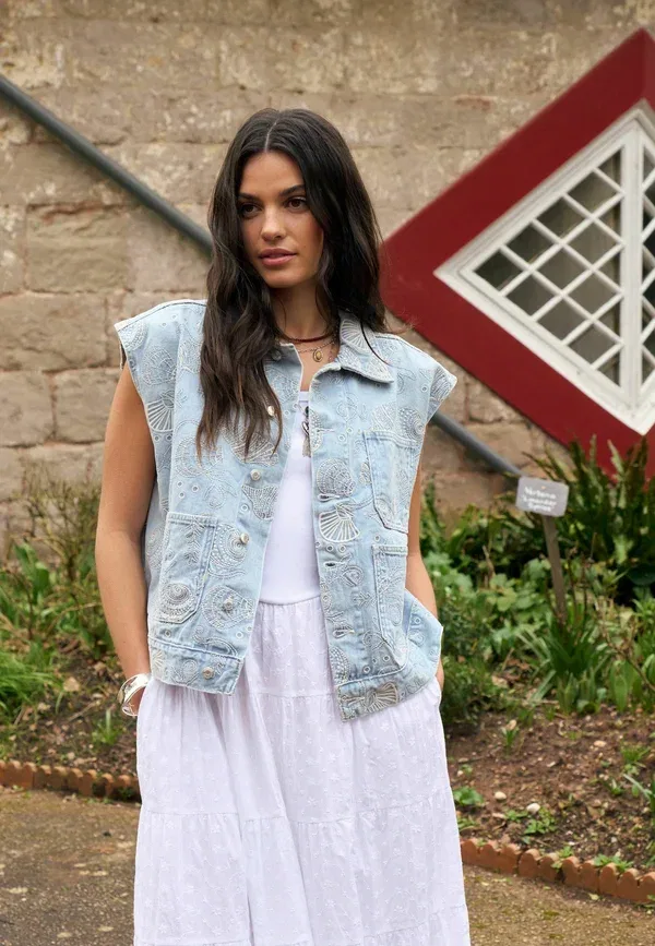Жилет джинсовый Regular Fit National Trust x Denim Embroidered Gilet Next, голубой — фото 4