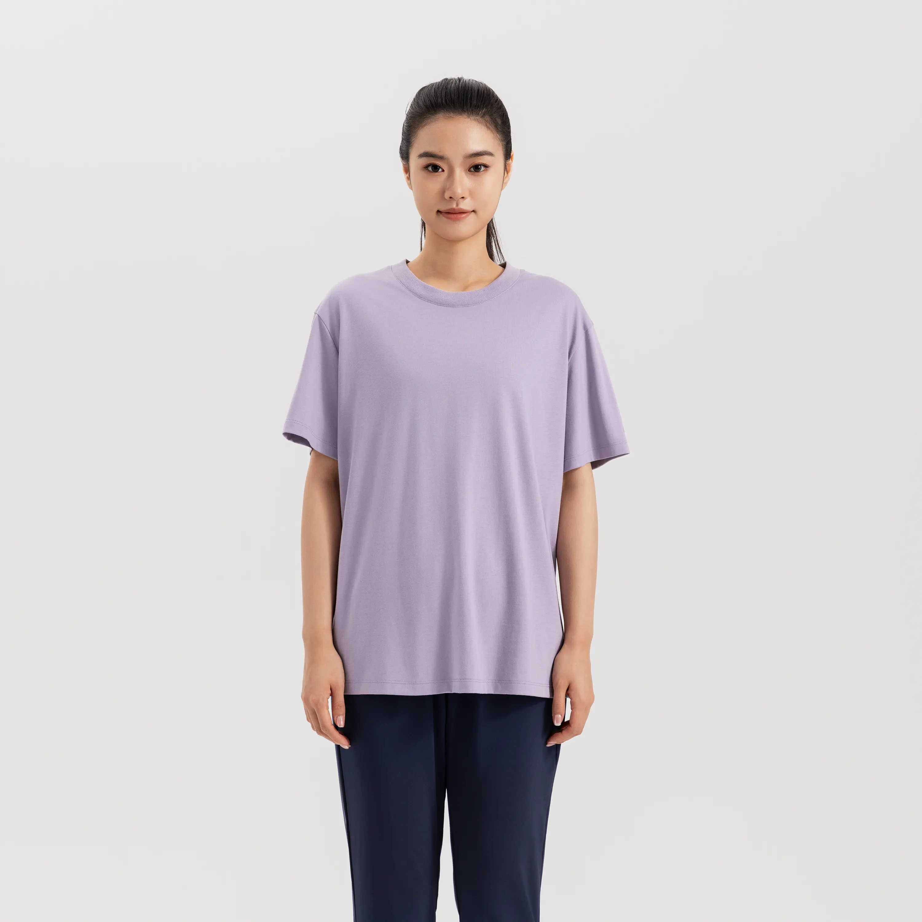 

Женская базовая футболка для тренировок Domyos свободного покроя охлаждающая дымчато-сиреневая