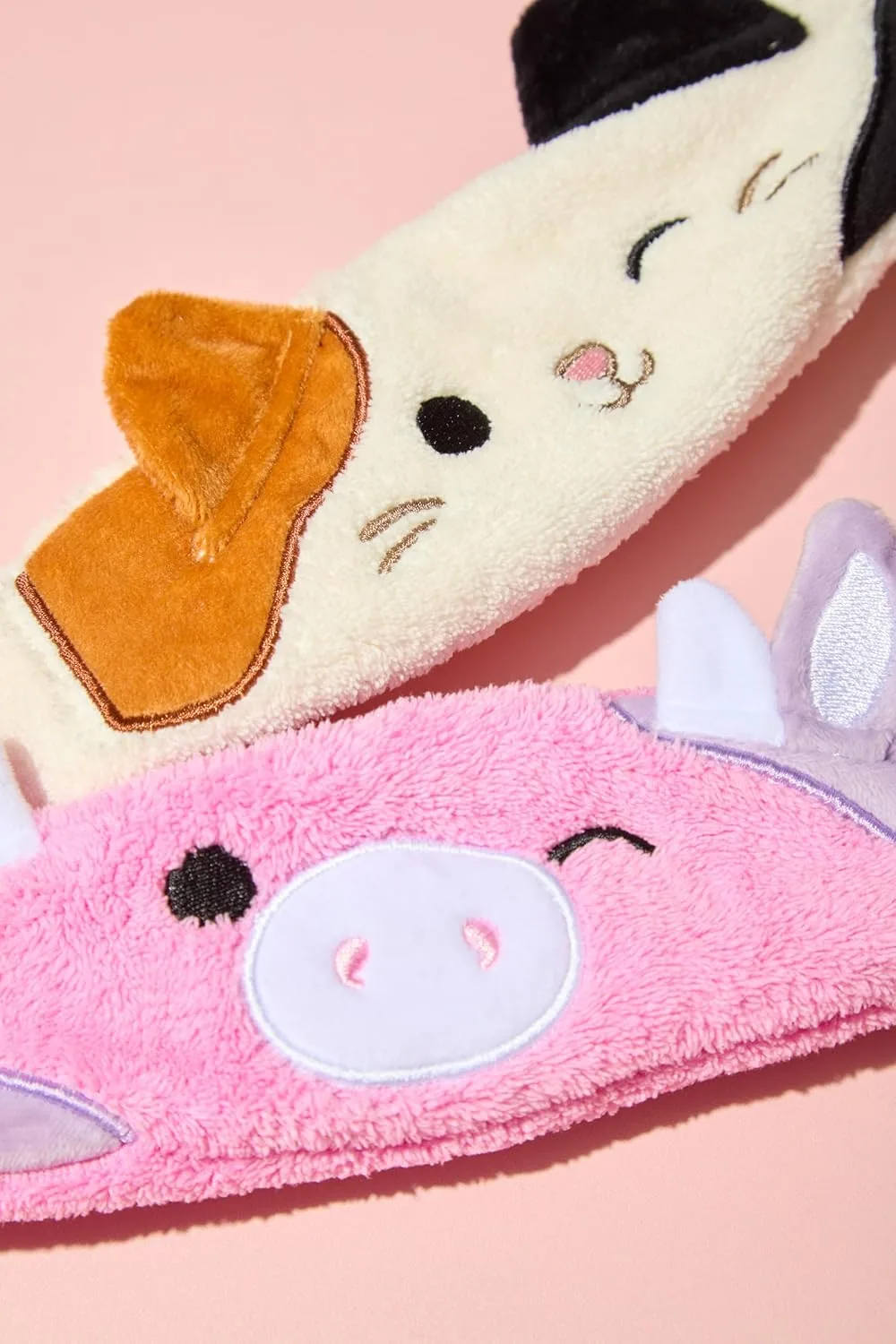 Мягкая и уютная повязка на голову TONYMOLY x Squishmallows Patty - аксессуар для ухода за волосами, макияжа и отдыха - милая, нежная и функциональная. 1 штука (1 шт.), Pink — фото 3