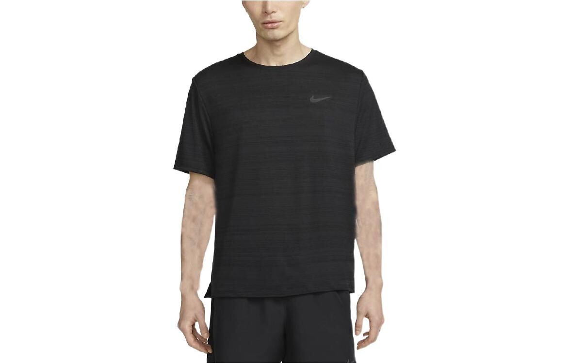 

Футболка мужская черная Nike, черный